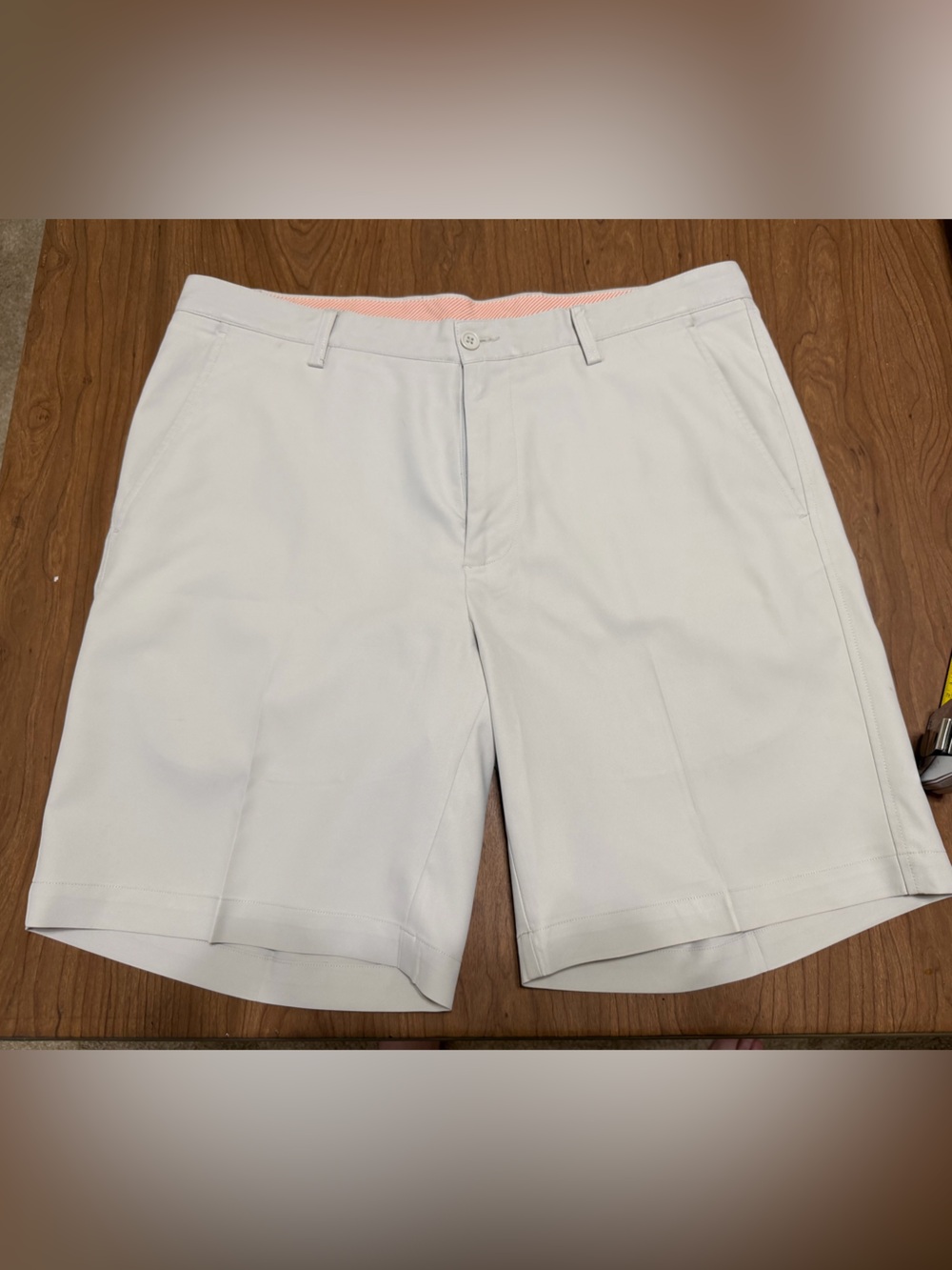 Fennec golf shorts men’s 35” New w/o tags beige Chino khaki 9” length